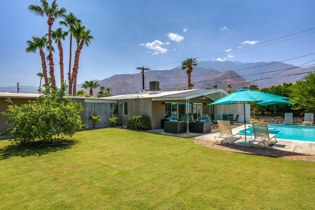 Six Palms Main image 1